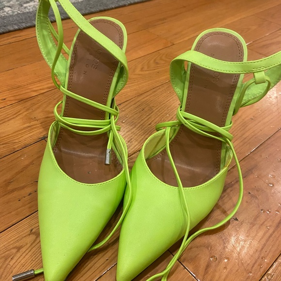Lime neon green stilettos - Picture 3 of 5